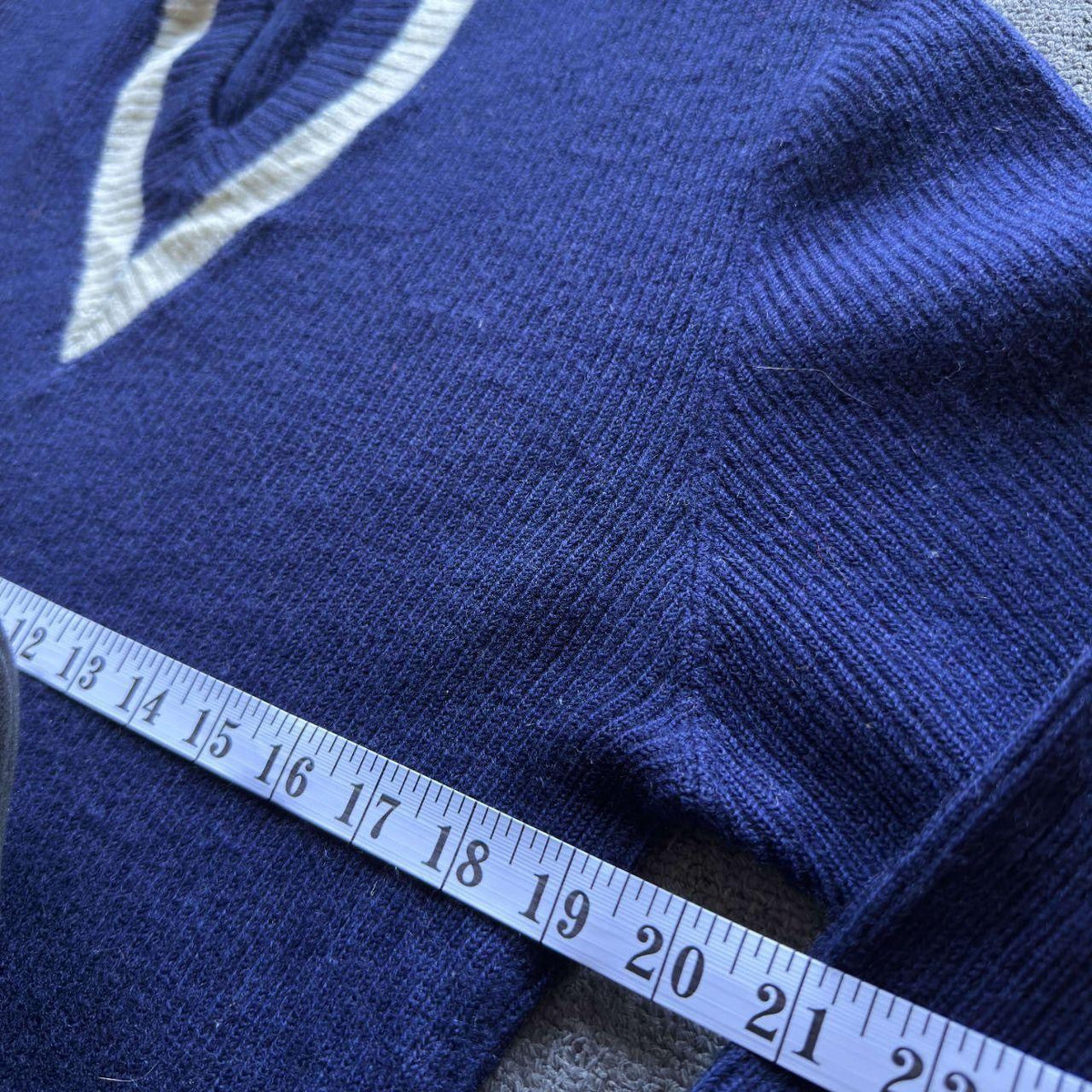 True Vintage 80s Dale of Norway Navy and White Sweater Medium