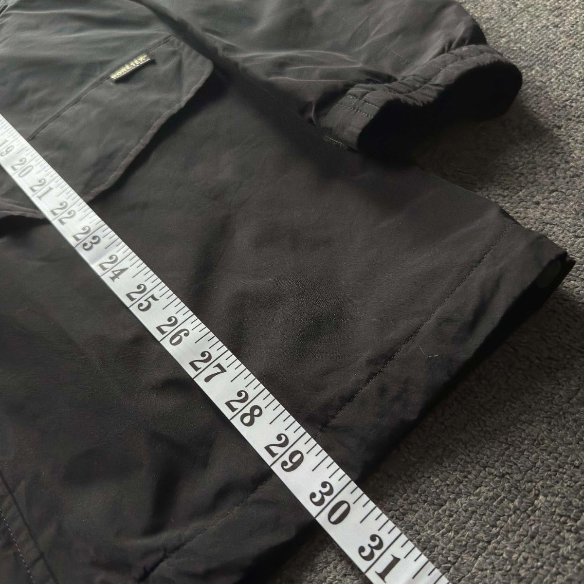 2000s Columbia Black waterproof goretex shell Jacket