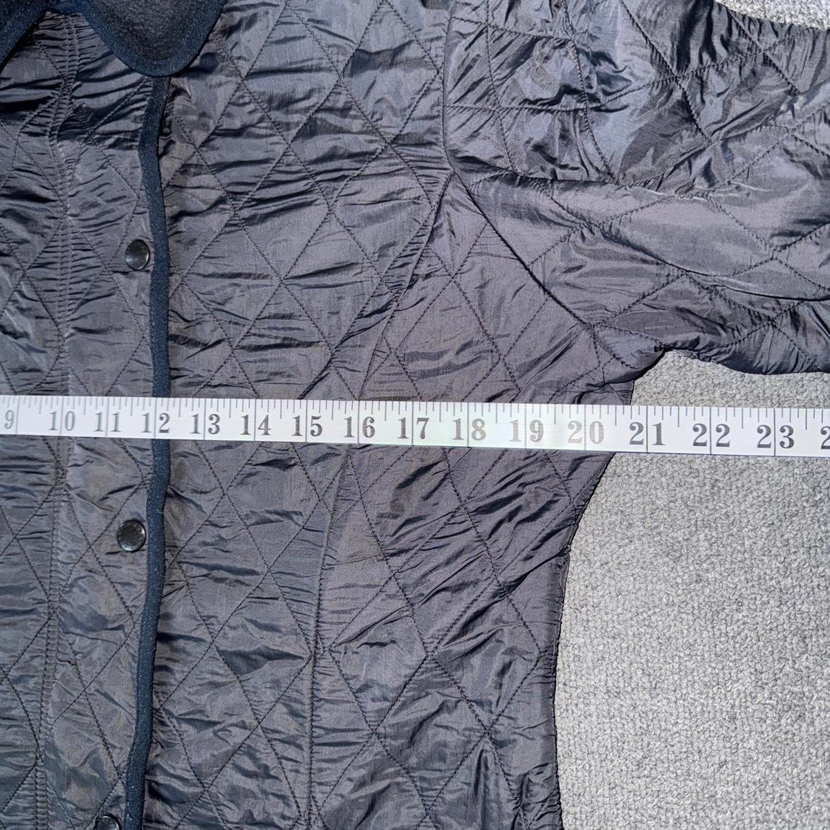 Vintage Barbour black quilted jacket Medium