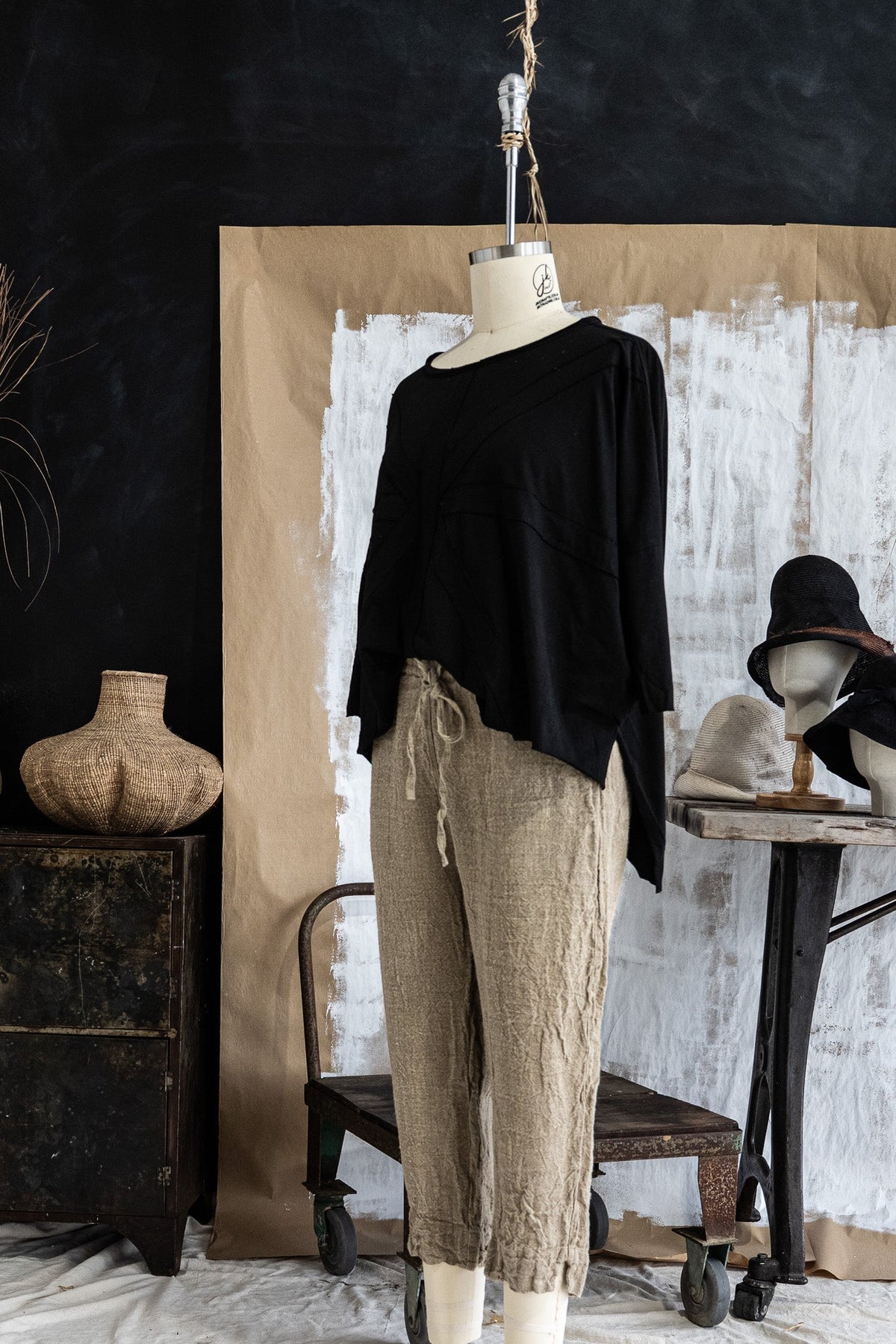 Léon Pant - Raw Linen